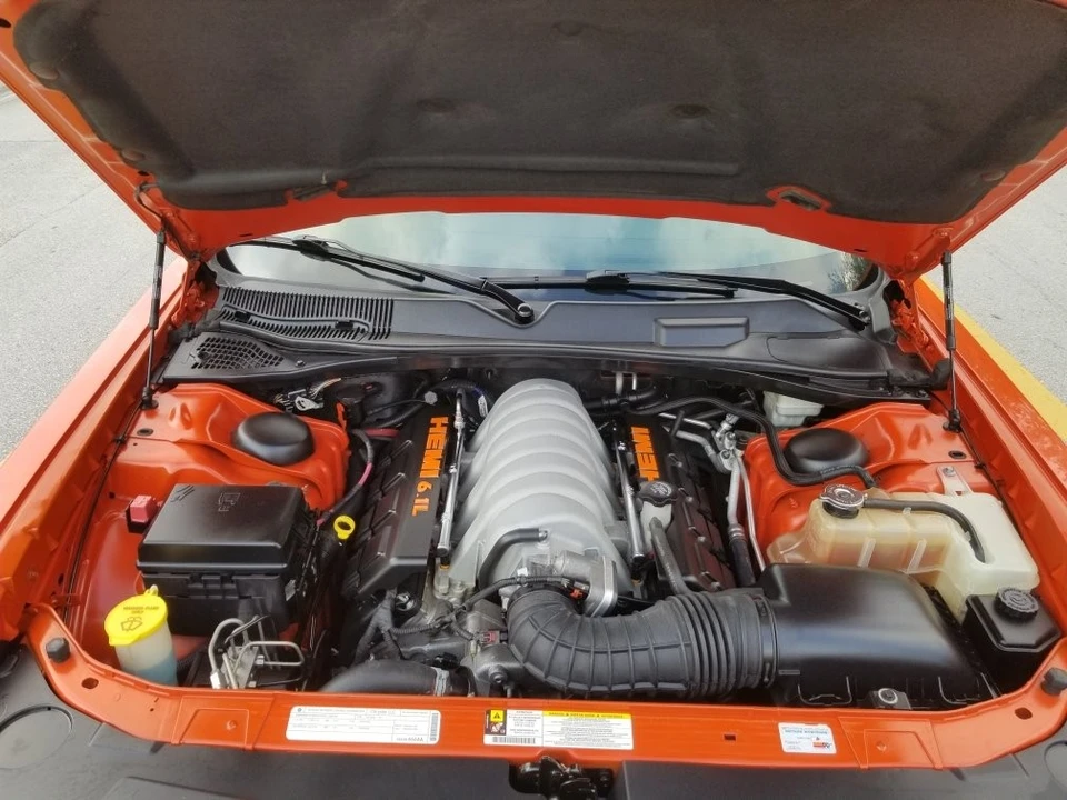 2009 Dodge Challenger SRT8 & 392 3rd Gen - Image 8 of 21