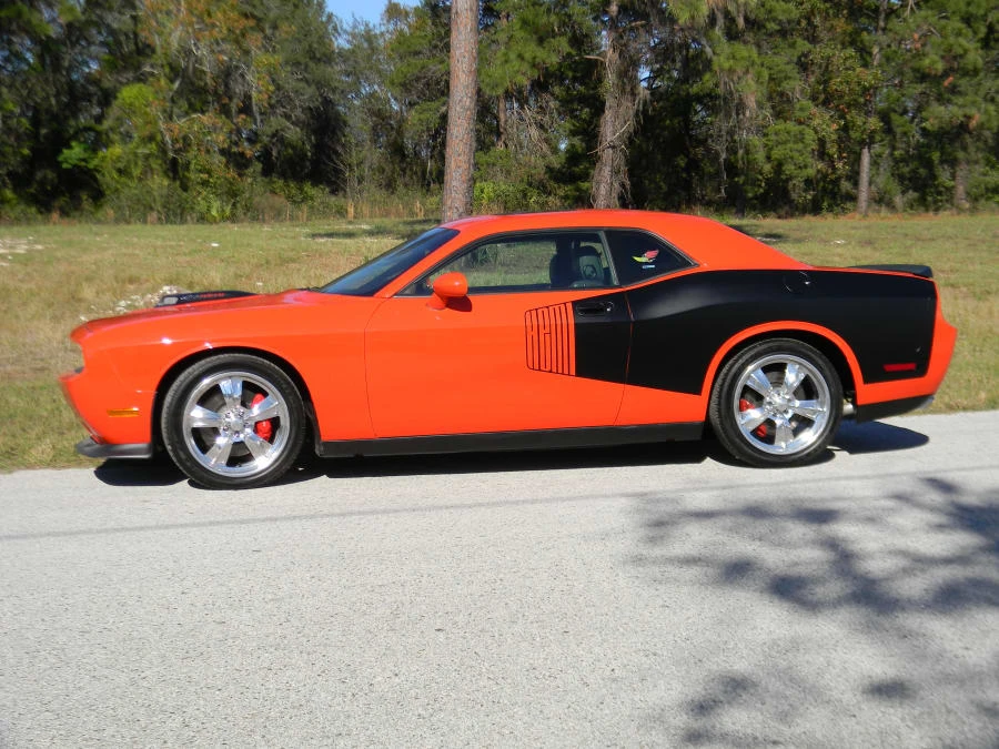 2009 Dodge Challenger SRT8 & 392 3rd Gen - Image 2 of 10