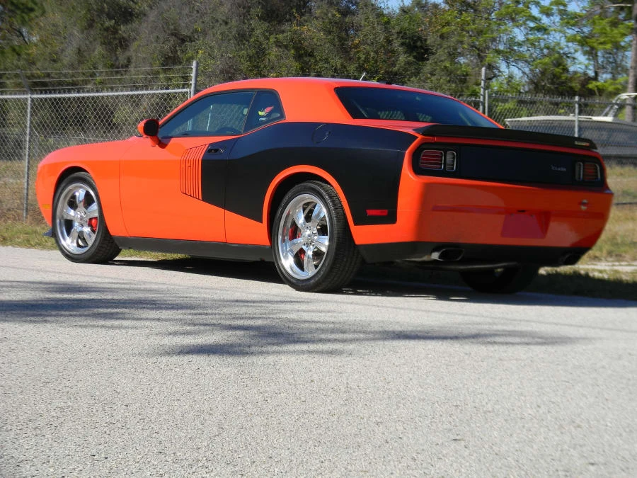 2009 Dodge Challenger SRT8 & 392 3rd Gen - Image 3 of 10