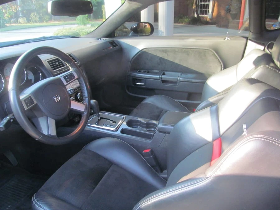 2009 Dodge Challenger SRT8 & 392 3rd Gen - Image 4 of 6