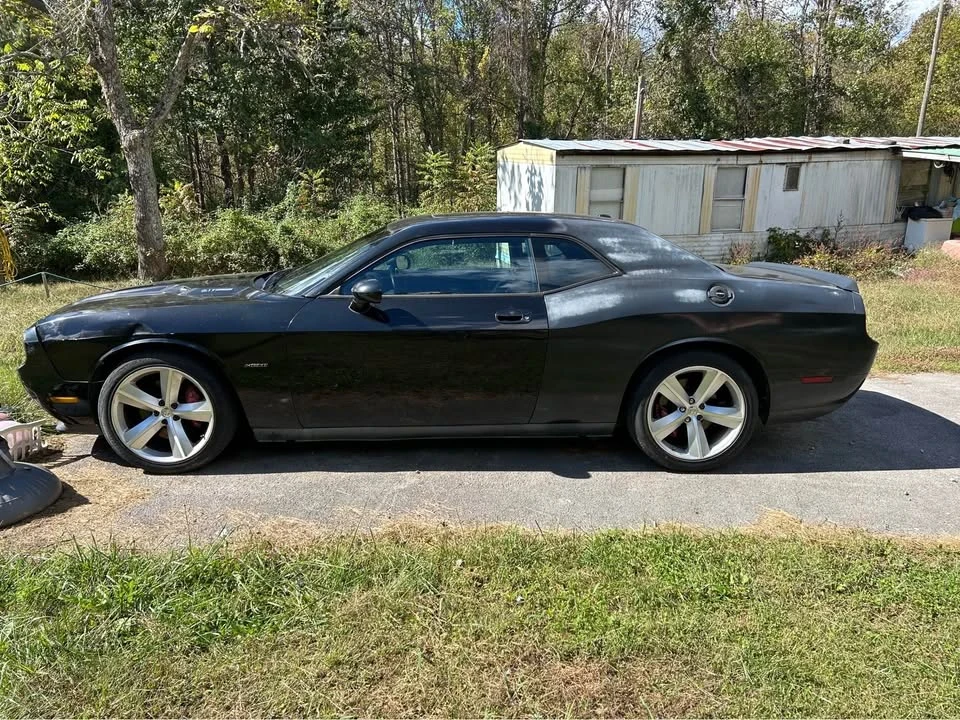 2009 Dodge Challenger SRT8 & 392 3rd Gen - Image 5 of 5