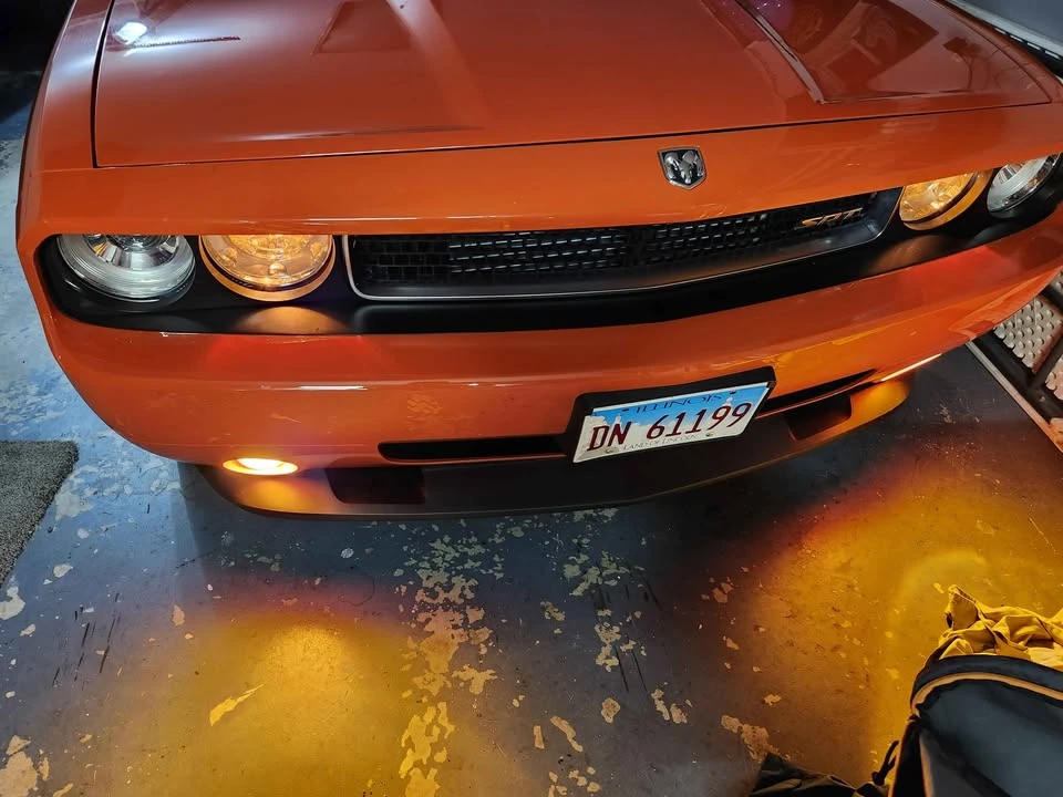 2009 Dodge Challenger SRT8 & 392 3rd Gen - Image 4 of 5