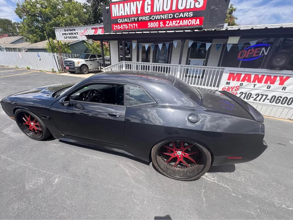 2009 Dodge Challenger SRT8 & 392 3rd Gen - Image 4 of 9