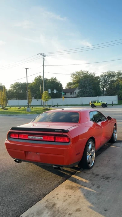 2009 Dodge Challenger SRT8 & 392 3rd Gen - Image 4 of 5