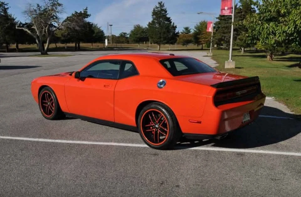 2009 Dodge Challenger SRT8 & 392 3rd Gen - Image 3 of 8