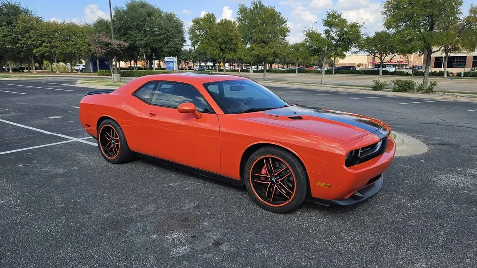2009 Dodge Challenger SRT8 & 392 3rd Gen - Image 10 of 11