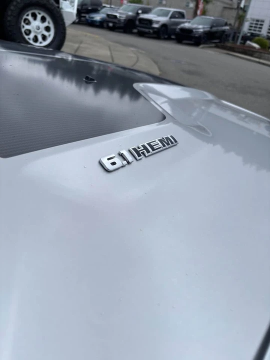 2009 Dodge Challenger SRT8 & 392 3rd Gen - Image 5 of 8