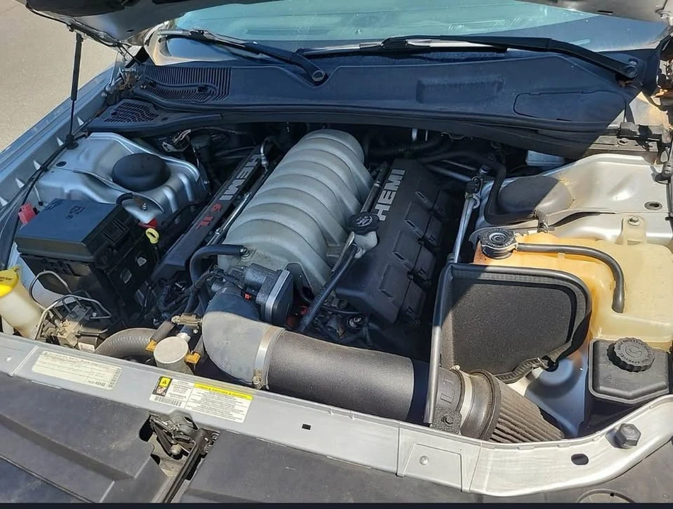 2009 Dodge Challenger SRT8 & 392 3rd Gen - Image 7 of 8