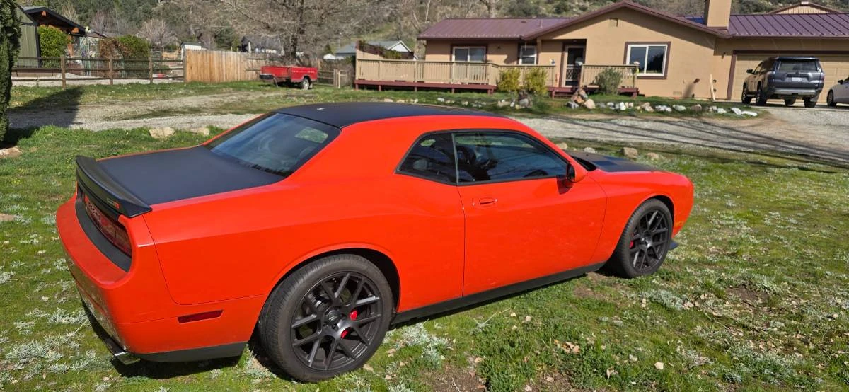 2009 Dodge Challenger SRT8 & 392 3rd Gen - Image 4 of 12
