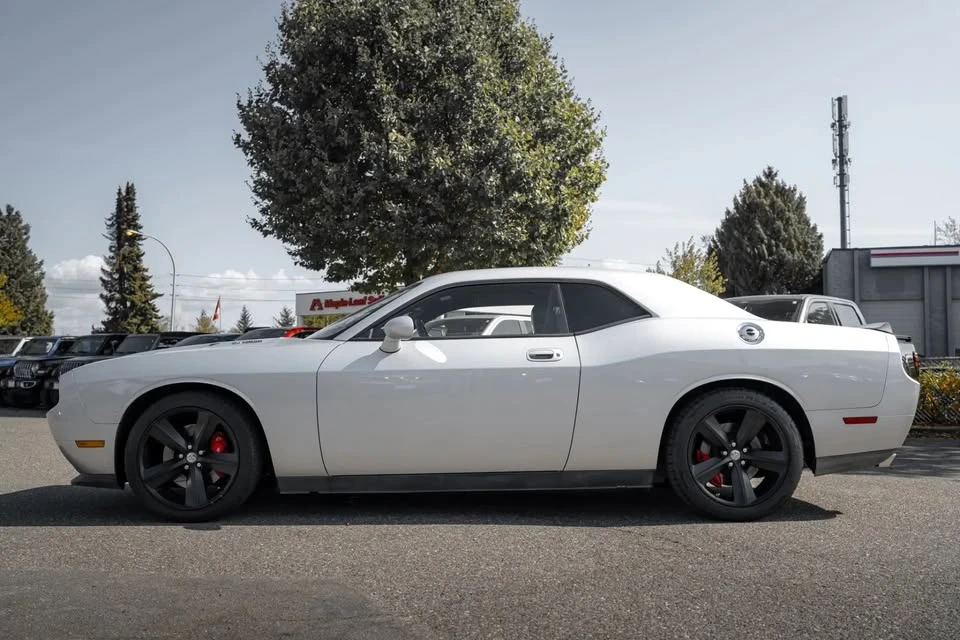 2009 Dodge Challenger SRT8 & 392 3rd Gen - Image 4 of 5