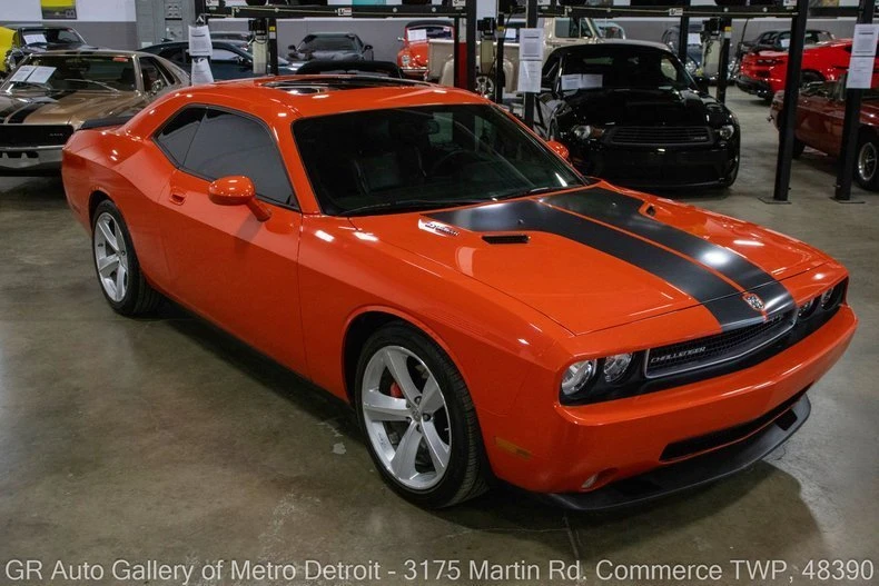 2009 Dodge Challenger SRT8 & 392 3rd Gen - Image 9 of 20