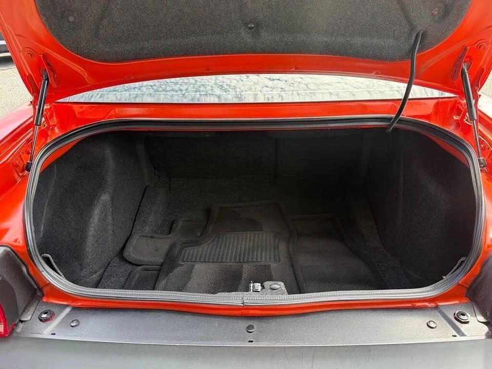 2009 Dodge Challenger SRT8 & 392 3rd Gen - Image 5 of 20