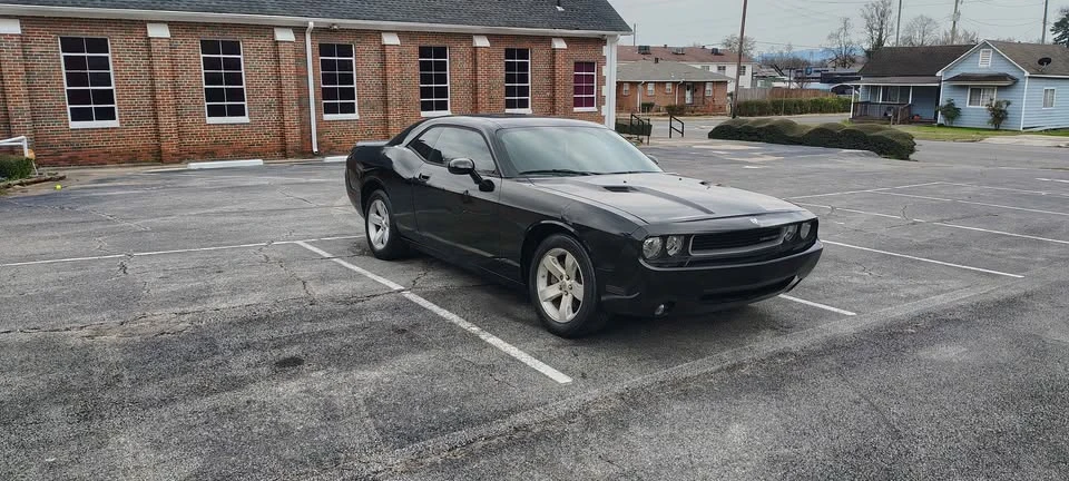 2009 Dodge Challenger 3rd Gen - Image 5 of 13