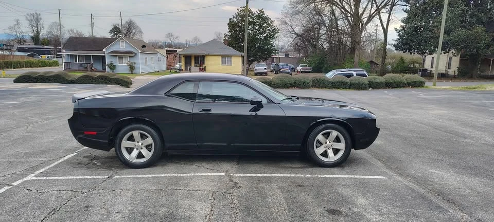 2009 Dodge Challenger 3rd Gen - Image 6 of 13