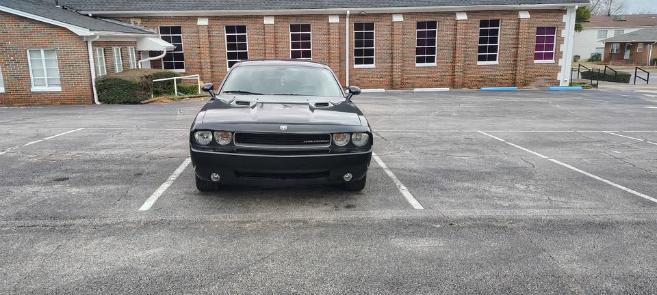 2009 Dodge Challenger 3rd Gen - Image 4 of 13
