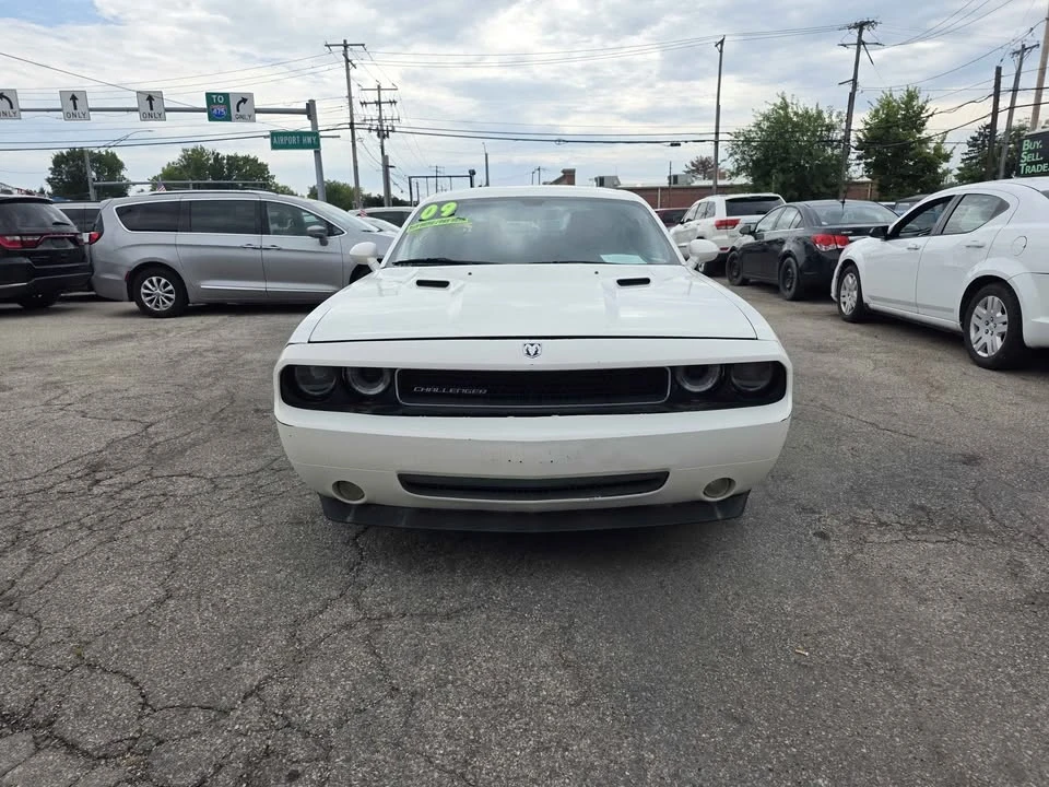 2009 Dodge Challenger 3rd Gen - Image 2 of 9
