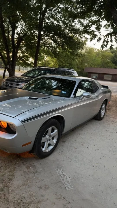 2009 Dodge Challenger 3rd Gen - Image 2 of 7