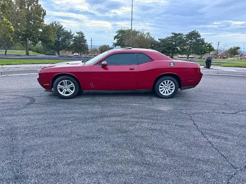 2009 Dodge Challenger SXT Plus Coupe 2D