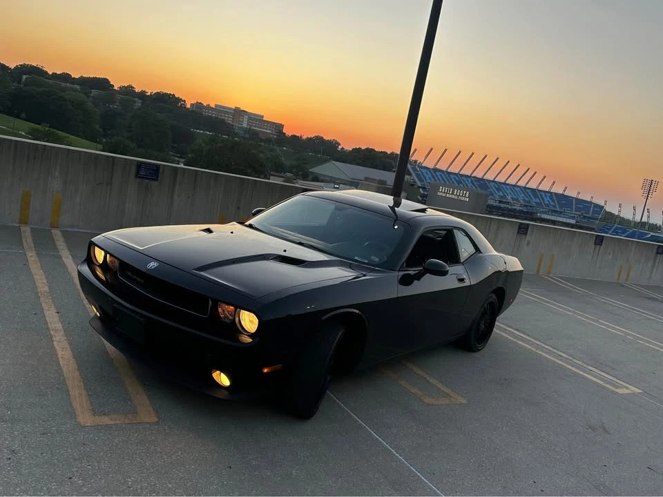 2009 Dodge Challenger 3rd Gen - Image 5 of 10