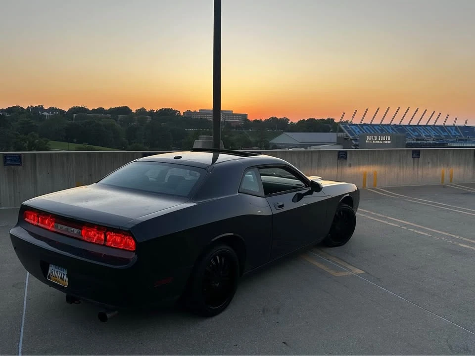 2009 Dodge Challenger 3rd Gen - Image 4 of 10