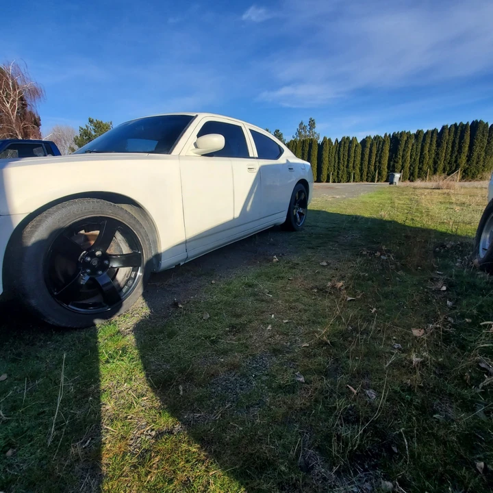 2009 Dodge Charger 6th Gen - Image 3 of 13