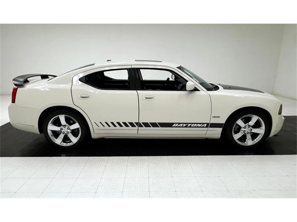 2009 Dodge Charger 6th Gen - Image 6 of 31
