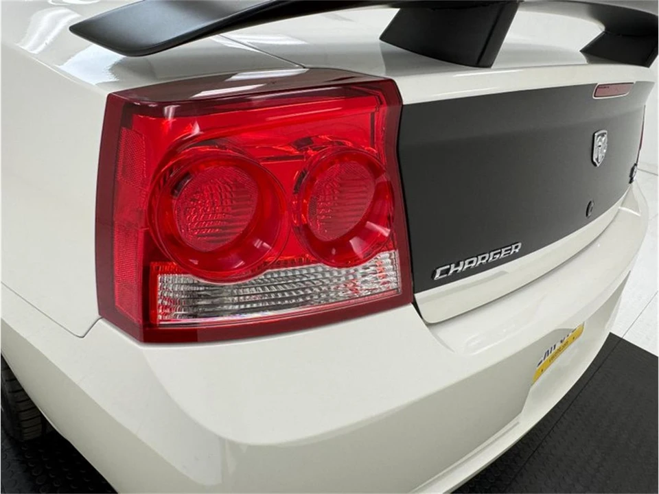 2009 Dodge Charger 6th Gen - Image 23 of 31