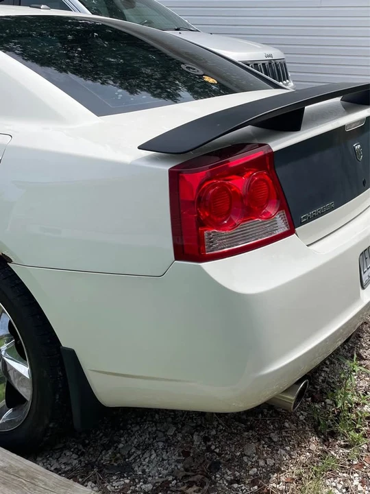 2009 Dodge Charger 6th Gen - Image 3 of 4