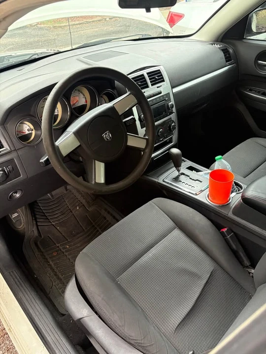 2009 Dodge Charger 6th Gen - Image 6 of 8