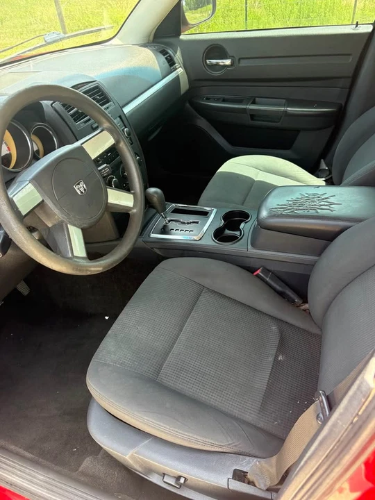 2009 Dodge Charger 6th Gen - Image 5 of 8