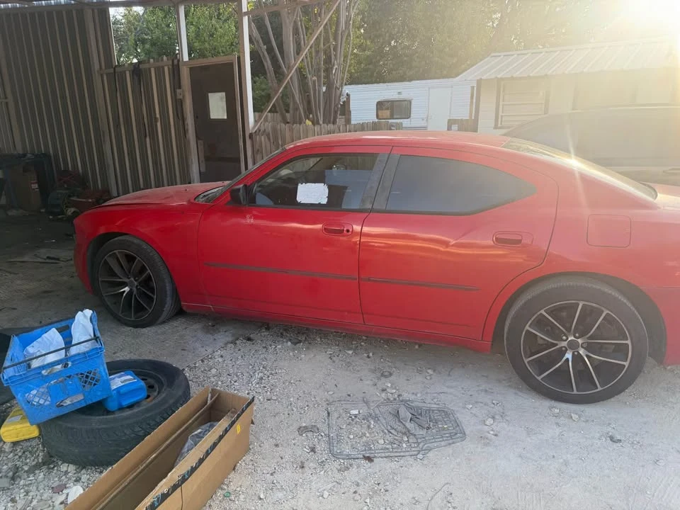 2009 Dodge Charger 6th Gen - Image 4 of 4