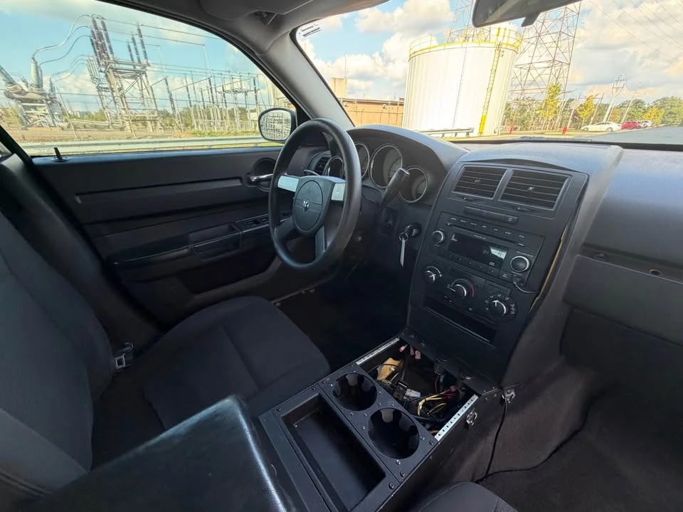 2009 Dodge Charger 6th Gen - Image 15 of 18