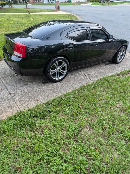 2009 Dodge Charger 6th Gen - Image 7 of 10