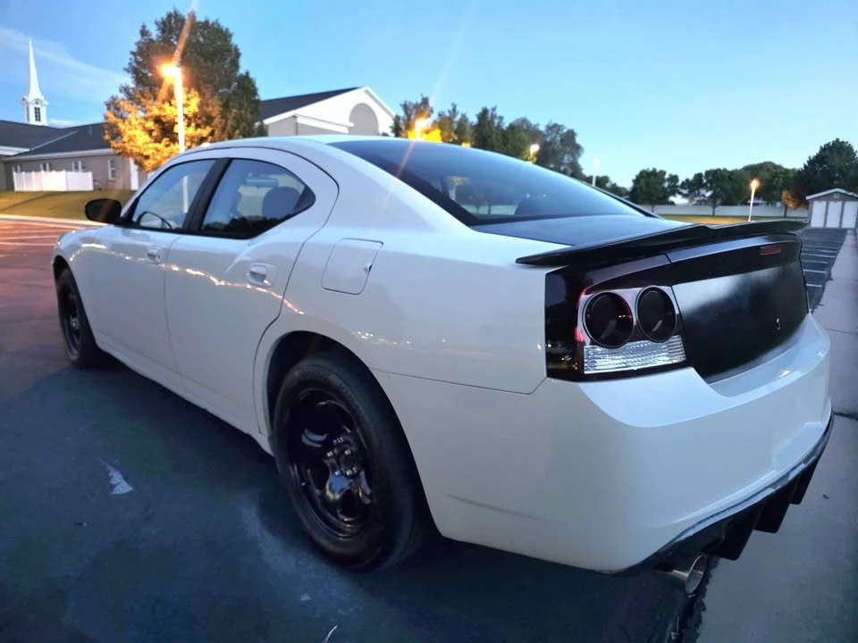 2009 Dodge Charger 6th Gen - Image 5 of 10