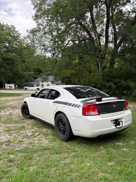 2009 Dodge Charger 6th Gen - Image 3 of 20