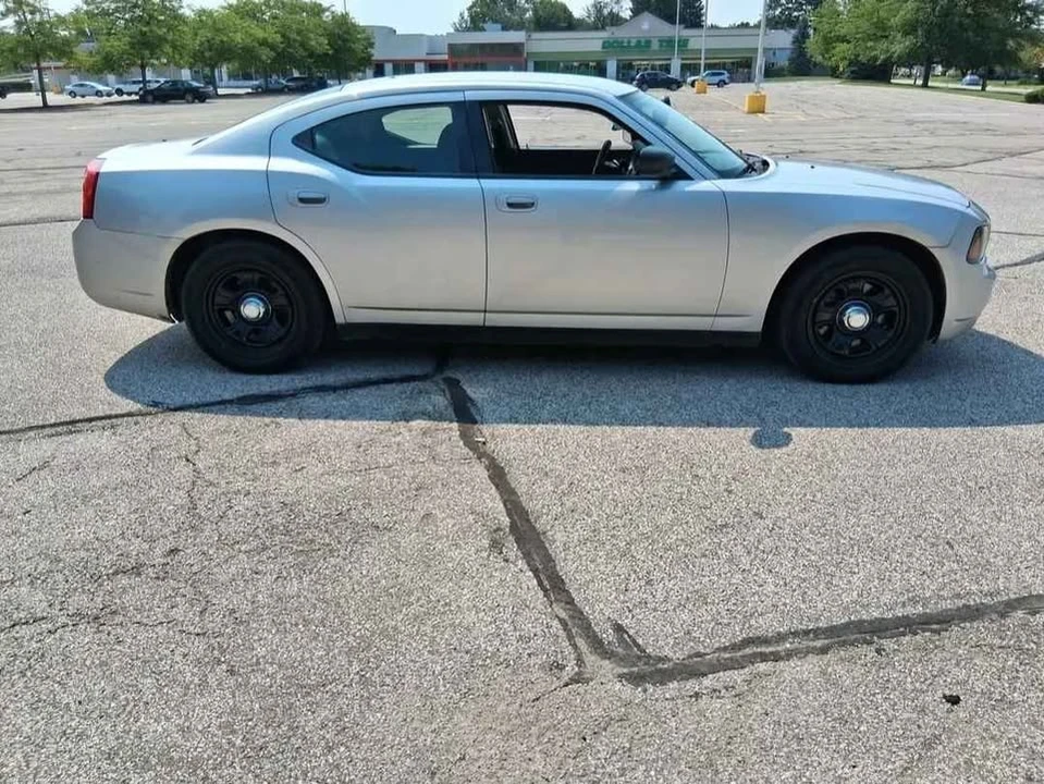 2009 Dodge Charger 6th Gen - Image 5 of 9
