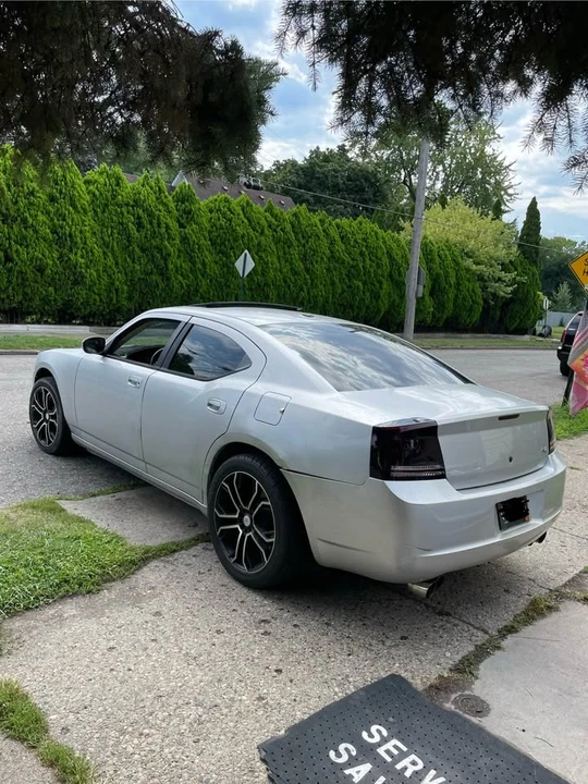2009 Dodge Charger 6th Gen - Image 4 of 9