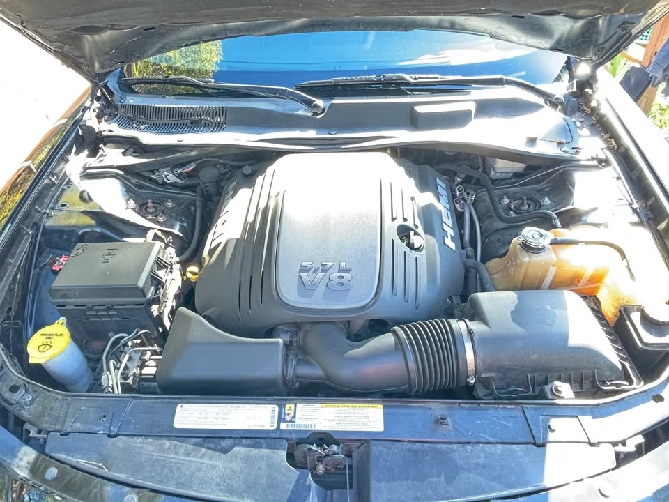 2009 Dodge Charger 6th Gen - Image 5 of 10