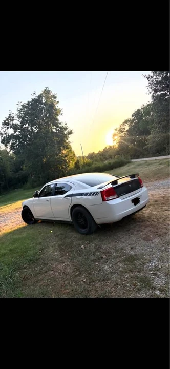 2009 Dodge Charger 6th Gen - Image 5 of 13