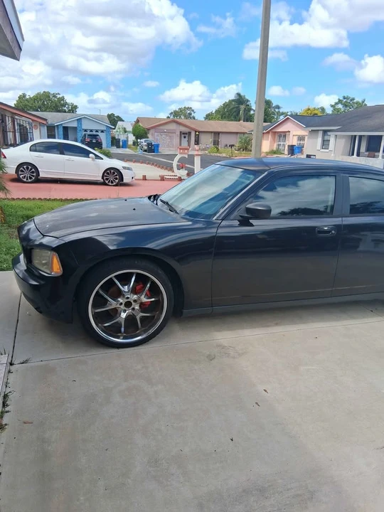 2009 Dodge Charger 6th Gen - Image 7 of 13