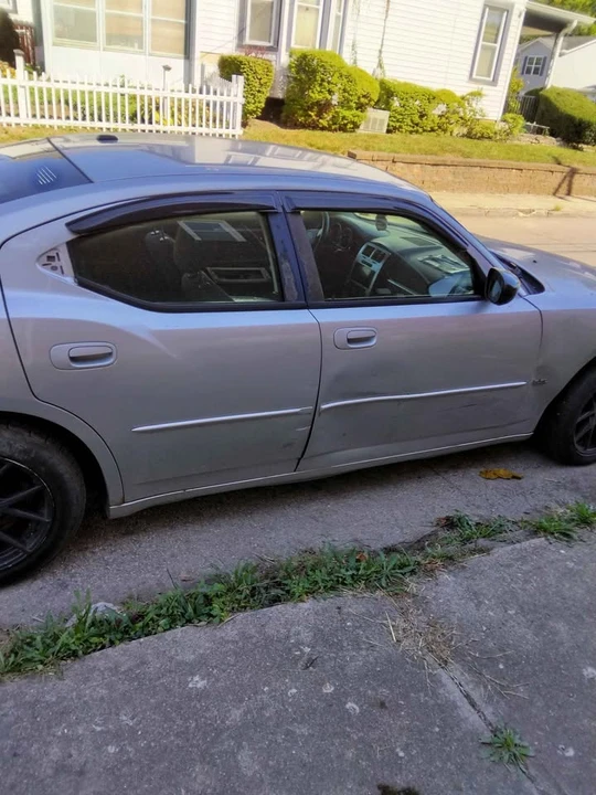 2009 Dodge Charger 6th Gen - Image 3 of 3