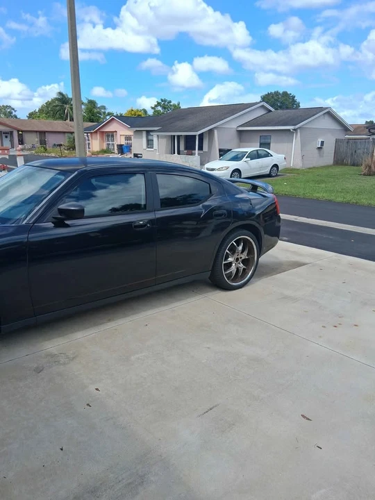 2009 Dodge Charger 6th Gen - Image 6 of 13