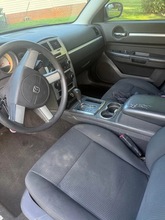2009 Dodge Charger 6th Gen - Image 5 of 7
