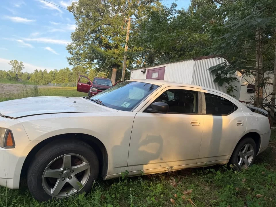 2009 Dodge Charger 6th Gen - Image 2 of 3