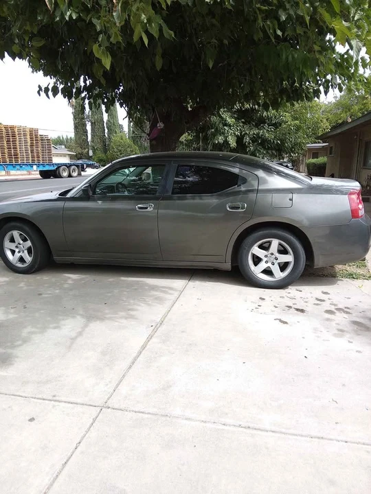 2009 Dodge Charger 6th Gen - Image 3 of 4