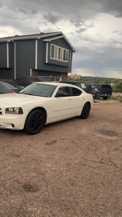 2009 Dodge Charger 6th Gen - Image 2 of 7