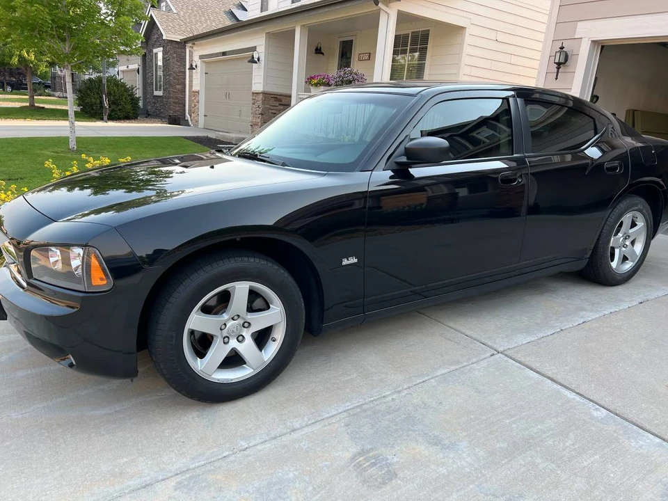 2009 Dodge Charger 6th Gen - Image 4 of 13