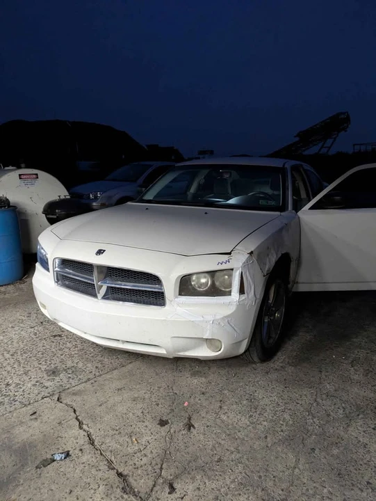 2009 Dodge Charger 6th Gen - Image 2 of 6
