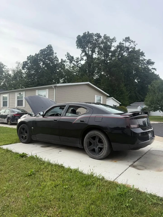 2009 Dodge Charger 6th Gen - Image 9 of 19