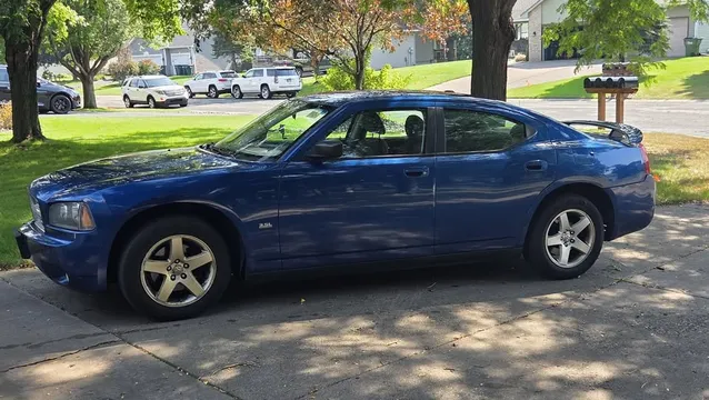 2009 Dodge Charger SXT Sedan 4D
